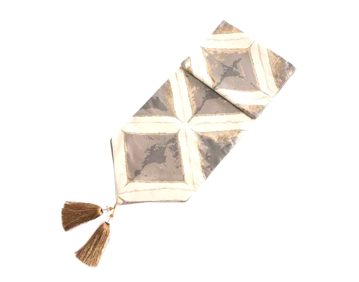 Dusar Table Runner