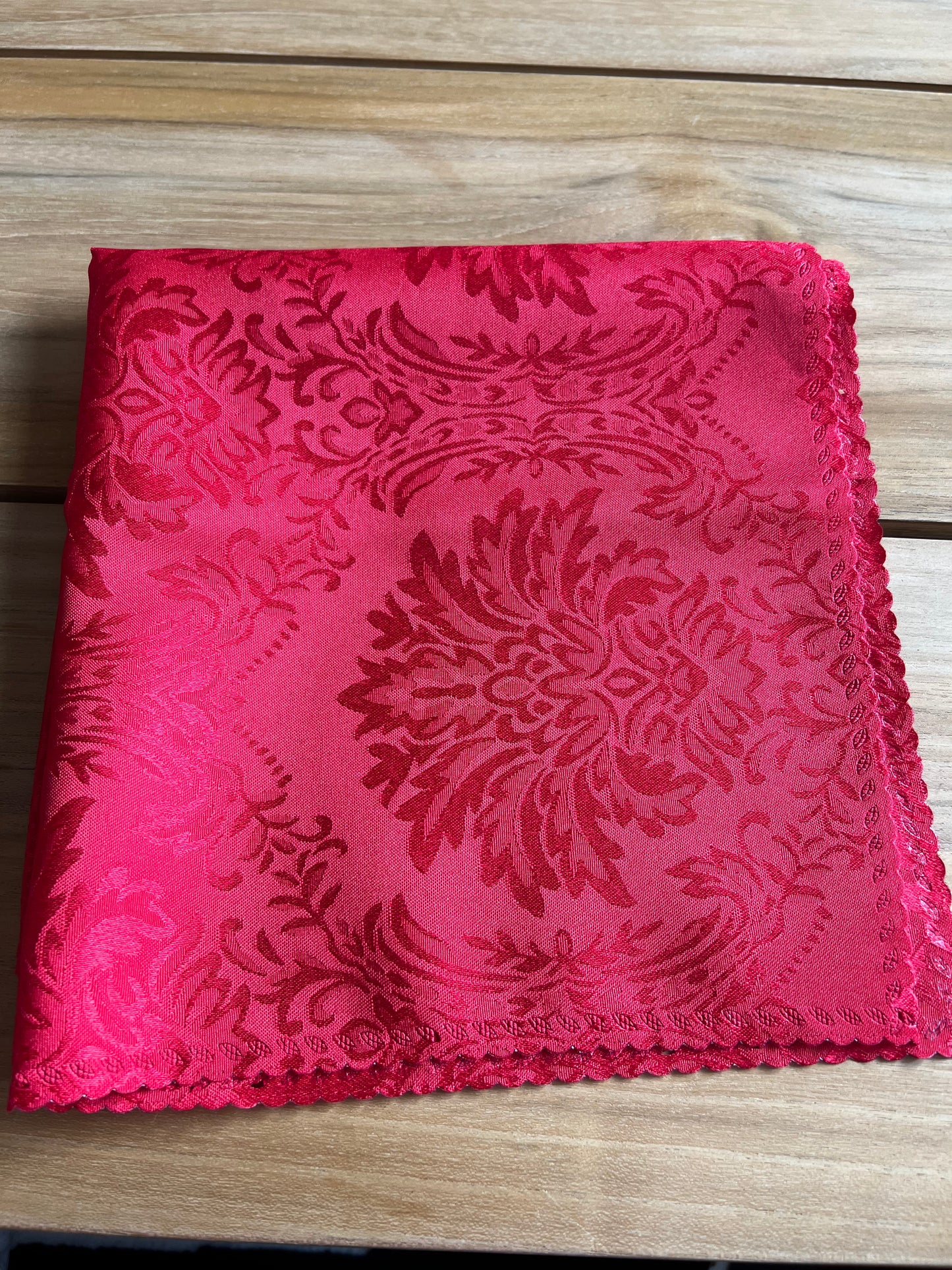 Elegant Floral Napkins (Set of 4)