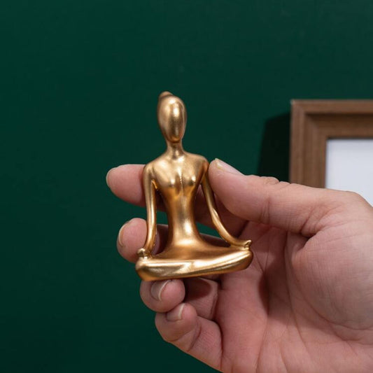 Gold Meditation Statue – Elegant Zen-Inspired Decor