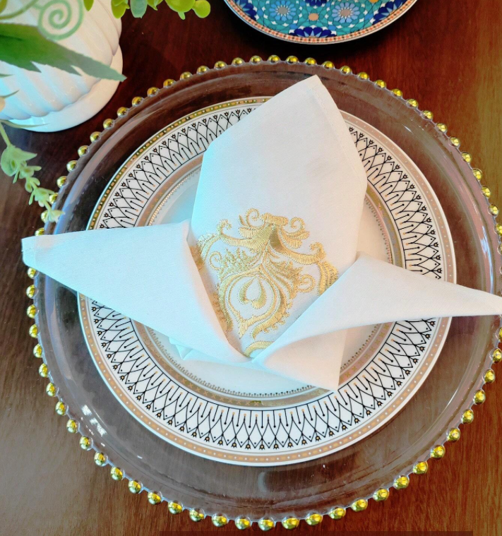 Elegant Embroidered Napkins (Set of 4)
